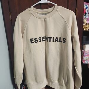 Essentials  Cream Sweater Unisex M